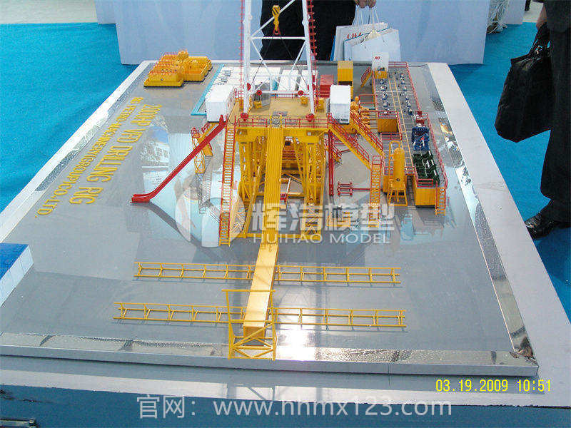 2000马力变频驱动钻机模型 (4).JPG