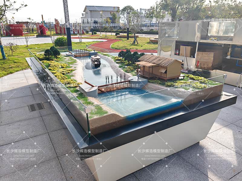 古代灵渠水利工程沙盘模型 (1).jpg